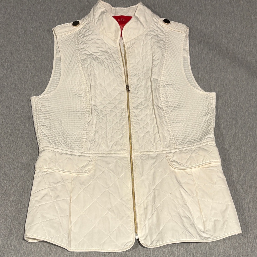 Etcetera Lightweight Quilted Ivory Zip Front Vest With Pockets - Gold Accents